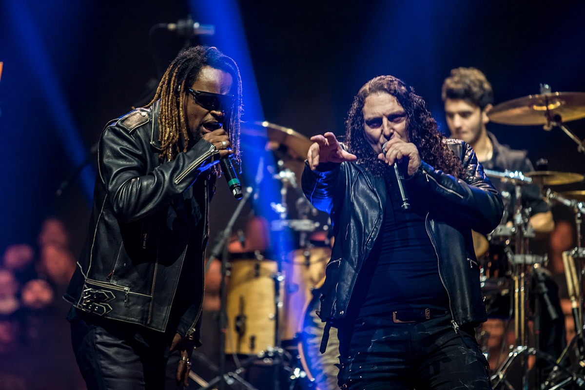 Angra disponibiliza videoclipe de canção acústica com Toni Garrido