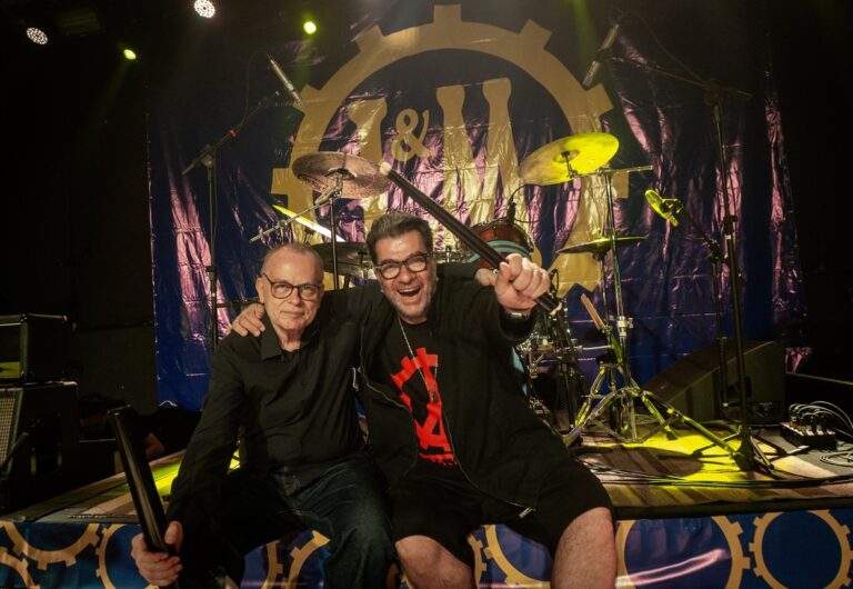 Licks & Maltz, com os Engenheiros sem Crea, fazem show domingo (08) em São Paulo