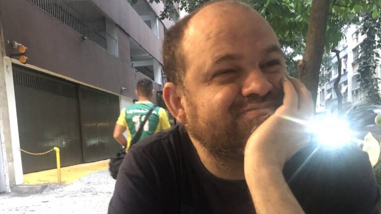 Campanha de ajuda para Flávio Farias, colunista do Headbangers News
