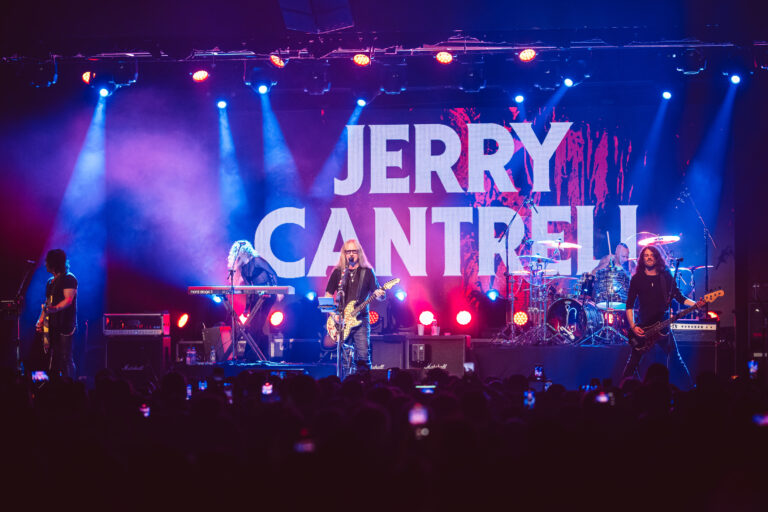 Jerry Cantrell faz de São Paulo palco de um dos grandes momentos do ano