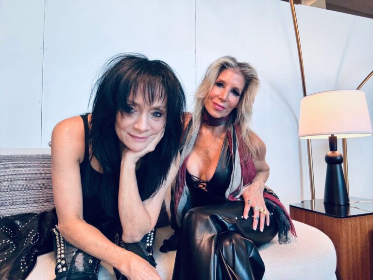 Leather Leone e Lorraine Lewis (Femme Fatale) preparam faixa surpresa para o público
