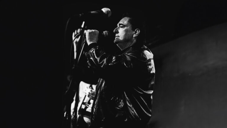 Alex Metzzher lança videoclipe de “Rocket Man”
