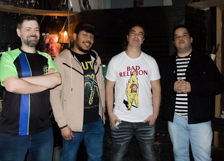 Lambacore: EP “Sabor Pop Punk” da gaúcha Estragonoff faz versões de clássicos da lambada