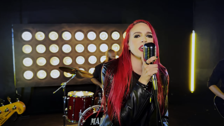 Tha Mello celebra autenticidade e aceitação no clipe de “Imperfeição”