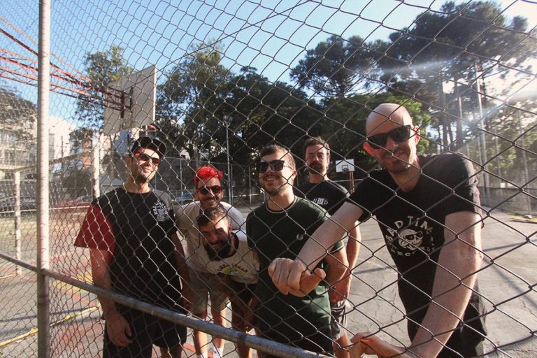 Abraskadabra lança álbum gravado nos EUA com Roger Lima (Less Than Jake)