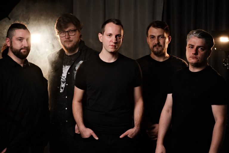 Kingsphere lança clipe impactante para “Archetype” e anuncia terceiro álbum para 2025