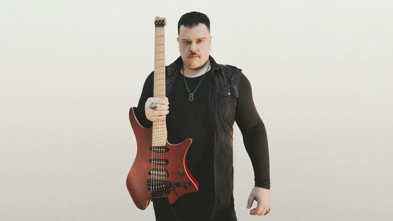Masseti lança novo single “The Pool Of Liquid Dreams” do álbum Odds And Ends