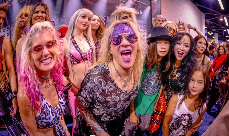 Riot Stitch marca história com primeiro Metal Catwalk na NAMM