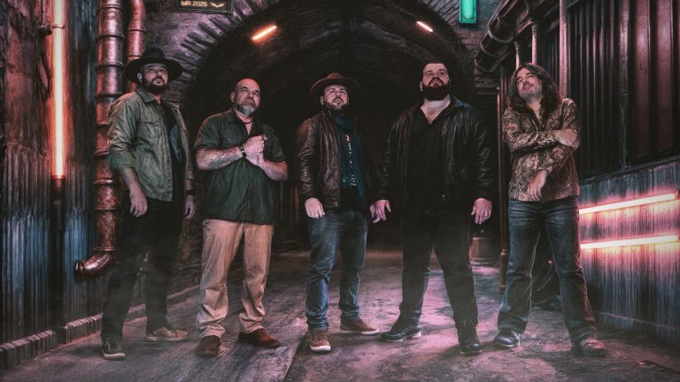 Monday Riders fará show com a Sinistra e grandes nomes do rock em Goiânia