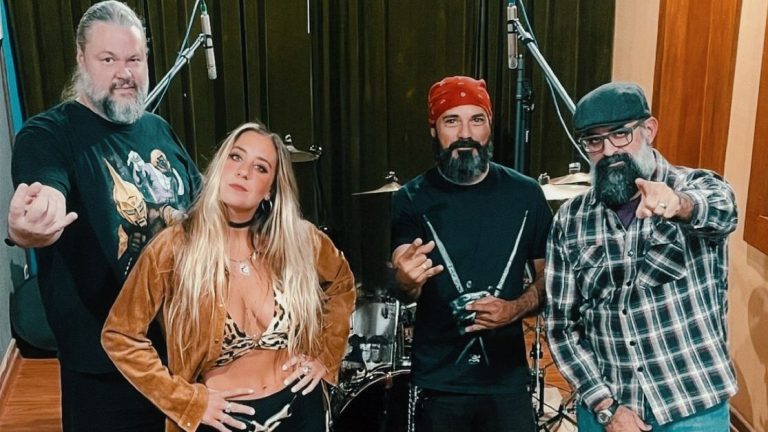 Plastic Pocket lança single de ‘Loser Boy’ e divulga infos do EP de estreia