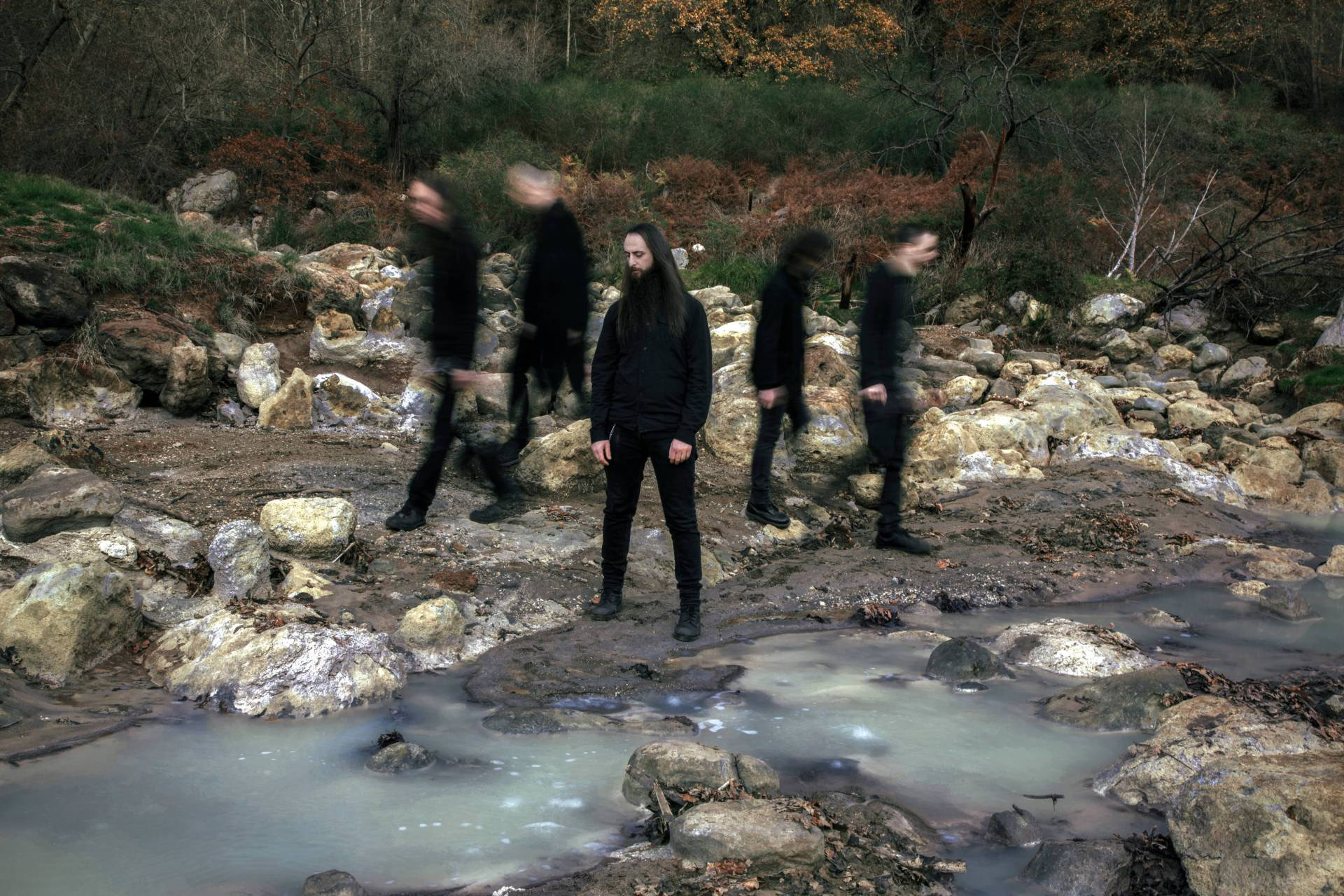 Shores Of Null lança primeiro álbum ao vivo gravado durante turnê europeia