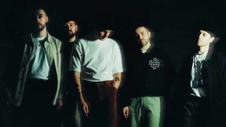 Boston Manor, sensação do rock alternativo, estreia em setembro no Brasil