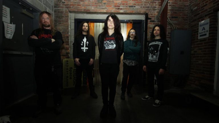 Banda Chiaroscuro anuncia EP de estreia