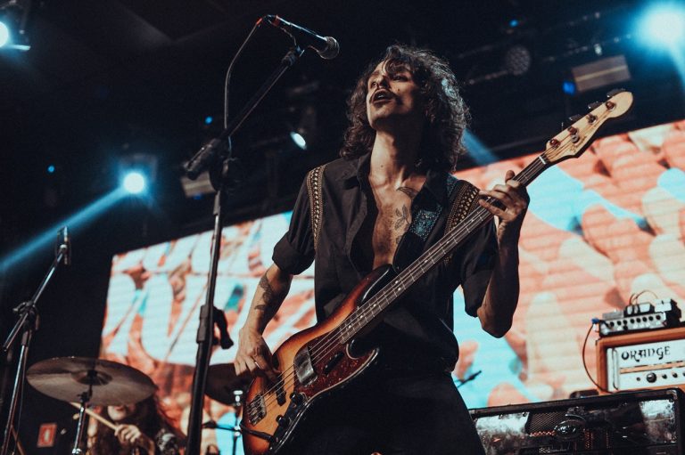 Hammerhead Blues: assista ao vídeo de “Around The Sun” ao vivo no Buena Onda Fest
