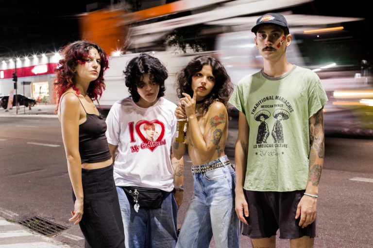 Klitoria traz rock visceral no EP ‘Entre o Chão e o Assoalho’