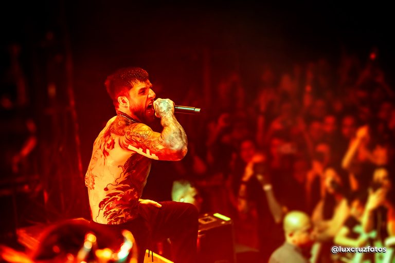 Noite de fúria e êxtase: Slaughter to Prevail e Axty incendeiam a VIP Station