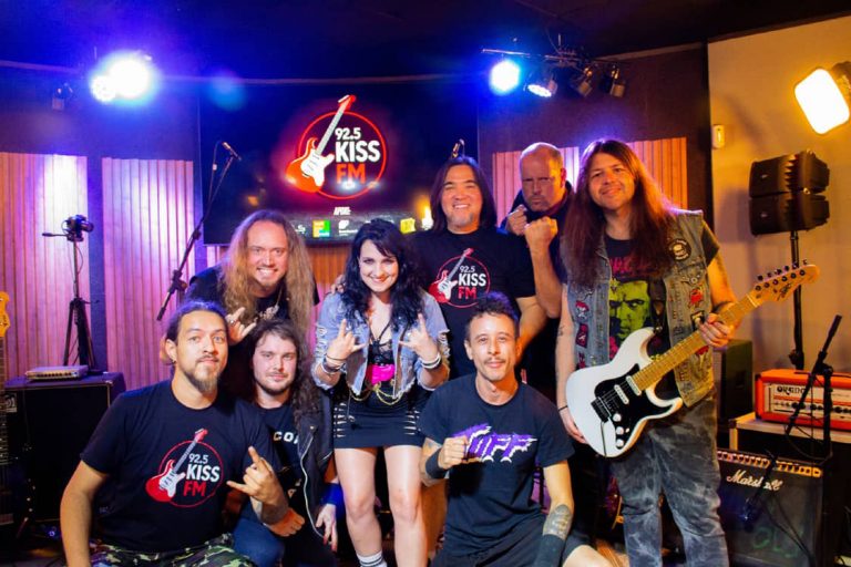 Chez Kane participa da segunda edição do programa Kiss Club, da Rádio Kiss FM