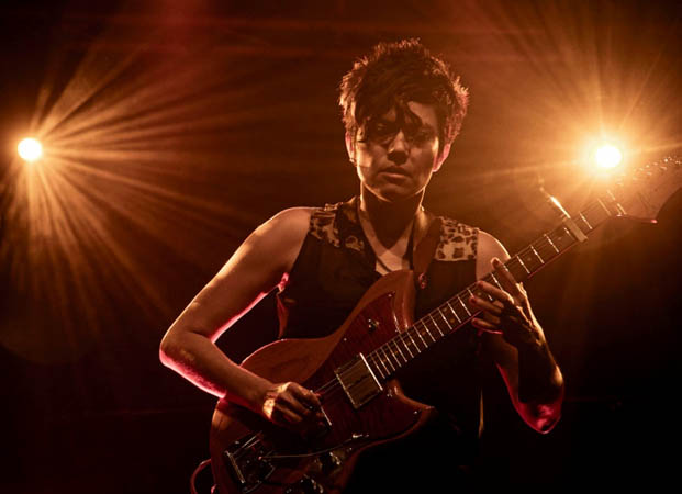 Ava Mendoza apresenta show solo no Sesc Avenida Paulista em abril