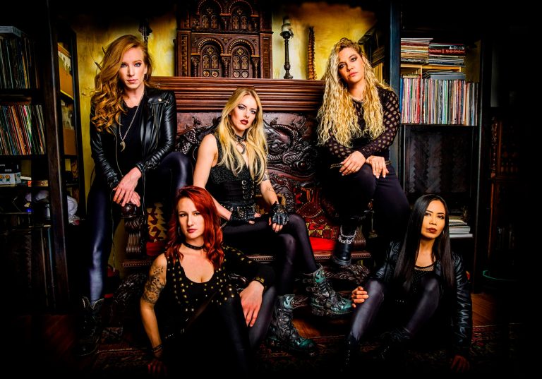 Saxon confirma Burning Witches como convidada especial e Urdza na abertura do show em Porto Alegre