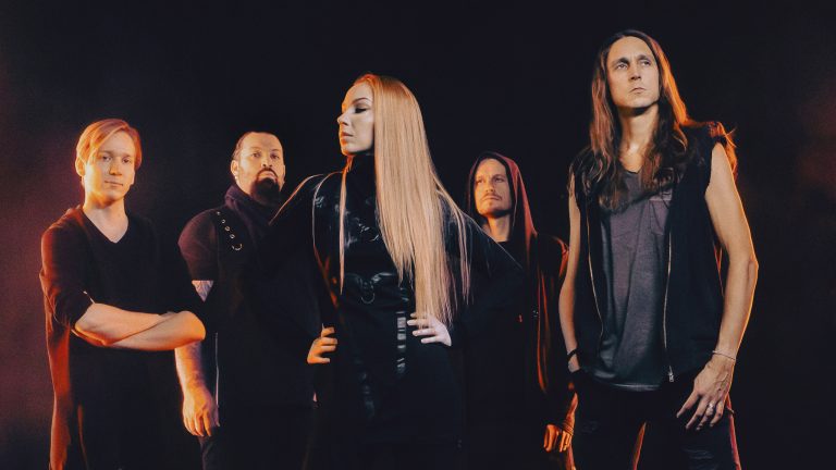 Silence The Echo: uma declaração de perseverança em seu novo single, “Don’t Give Up”