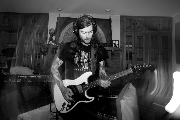 Matt C. White: guitarrista lança single “The Way Down”
