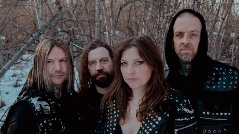 Famous Strangers o videoclipe “I’ll See You In The Stars”