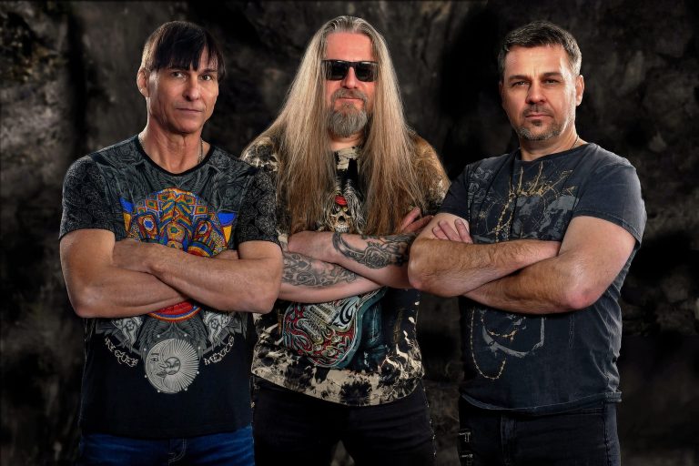 Lendário grupo de rock tcheco Extra Band lança novo álbum “Full of Love”
