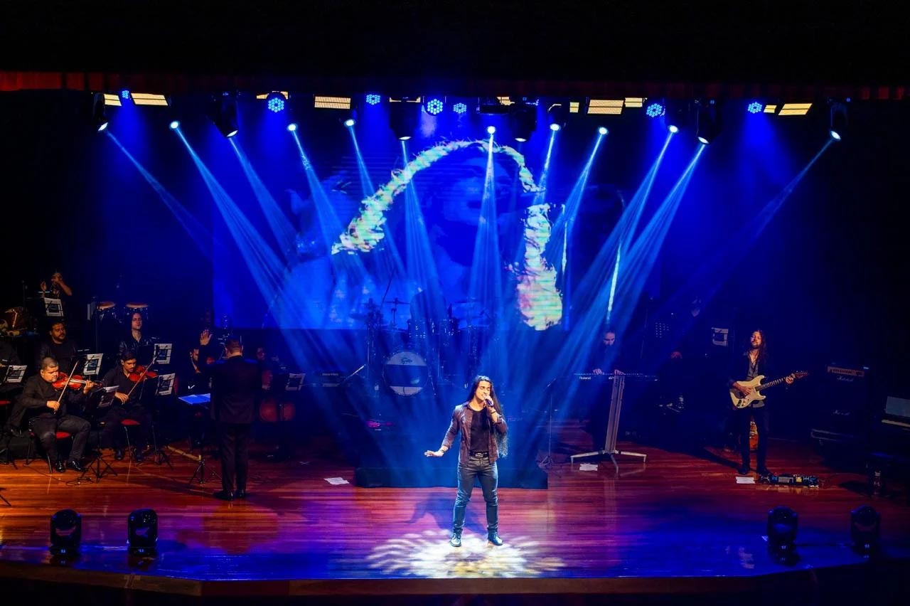 Edu Curti recria Angra, Rolling Stones e mais com sintetizadores oitentistas e peso do rock