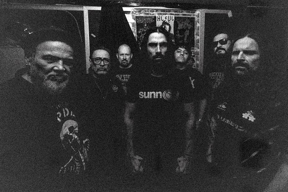 Babylons P e João Gordo unem forças em projeto caótico de Doom Metal e Heavy Dubstep com vários convidados