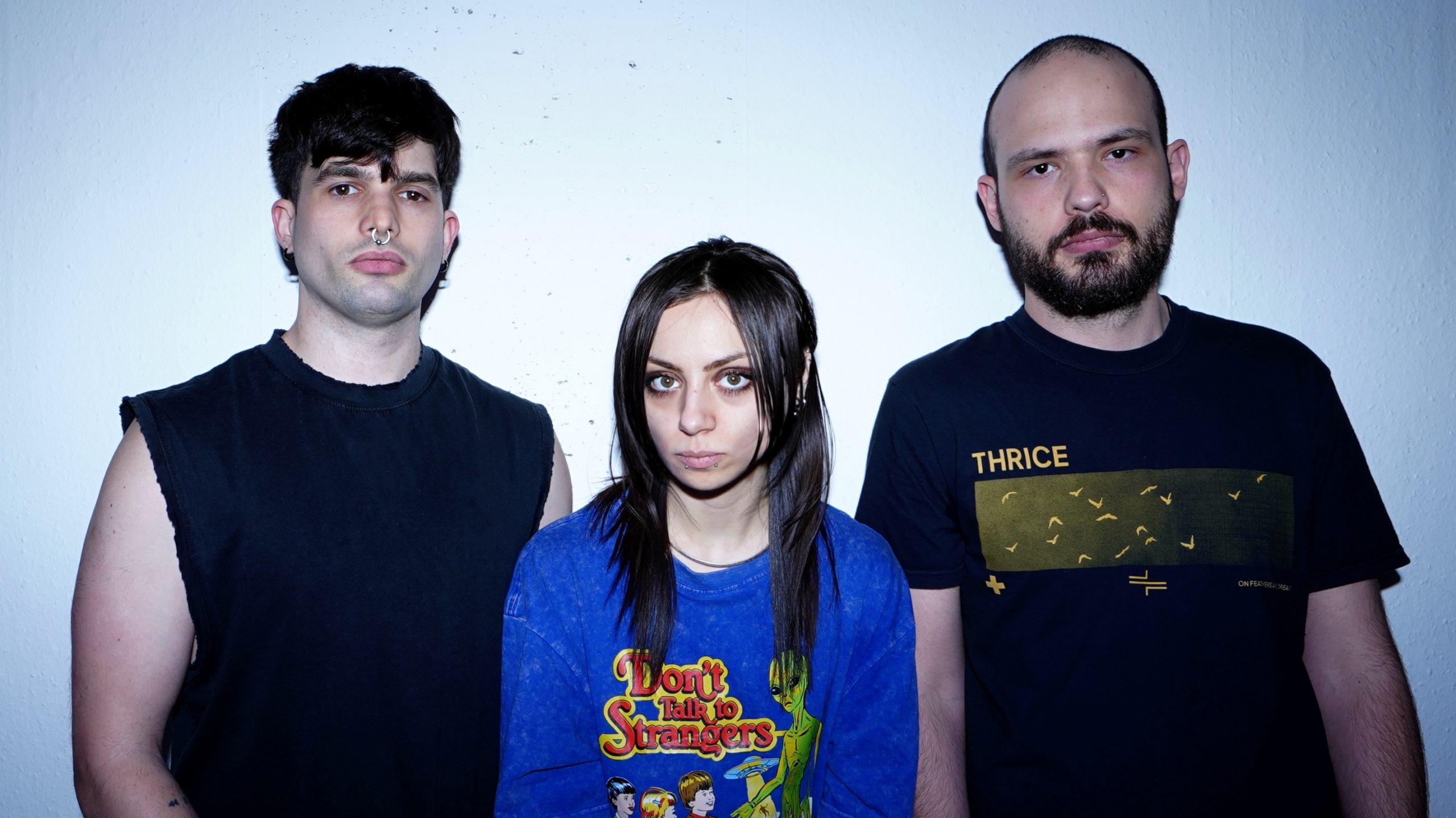Luther lança EP de estreia “Next Time Send a Killer” com crítica social e peso sonoro