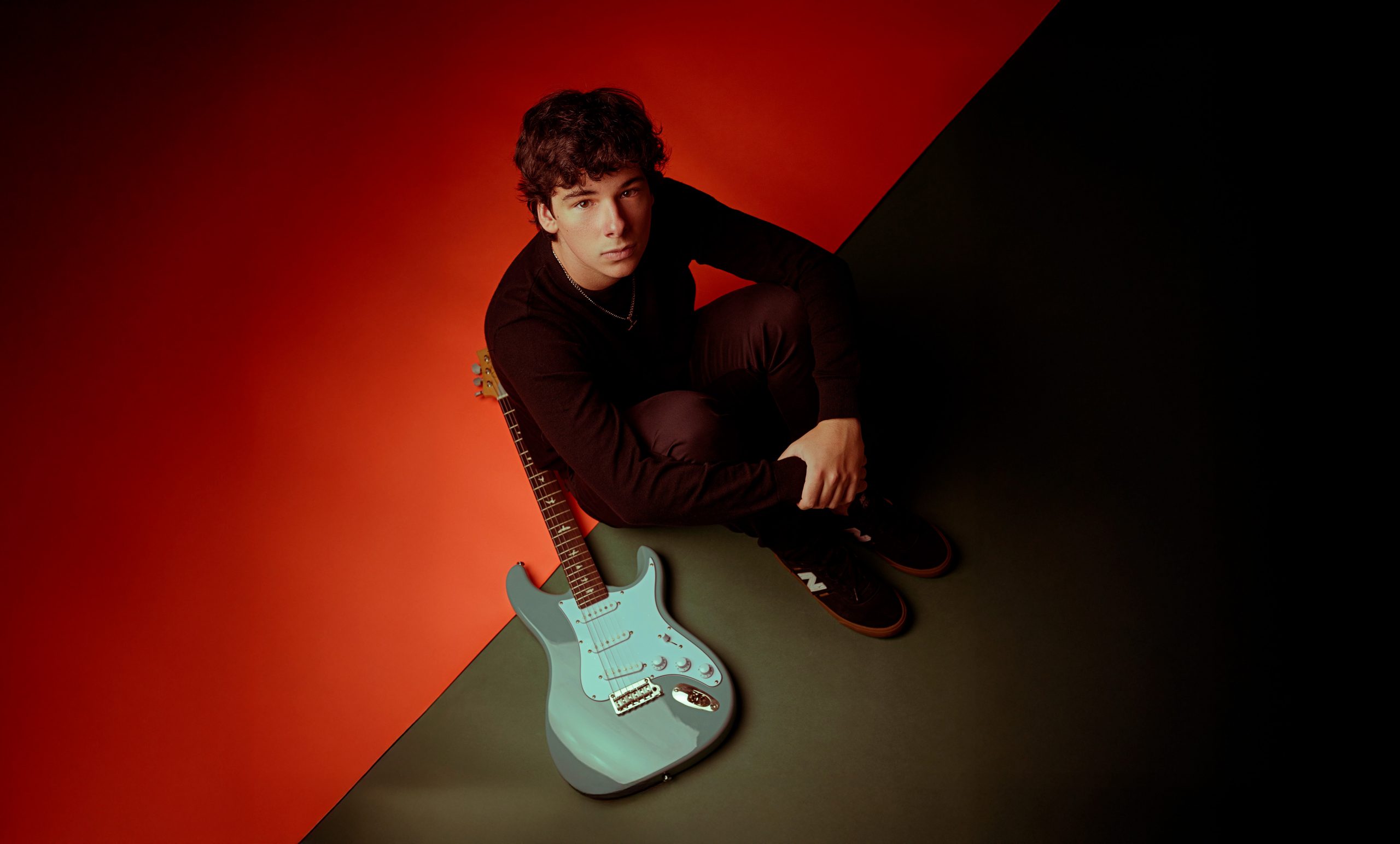 Daniel Fonseca lança “Becoming”, single com influências de Radiohead e David Bowie