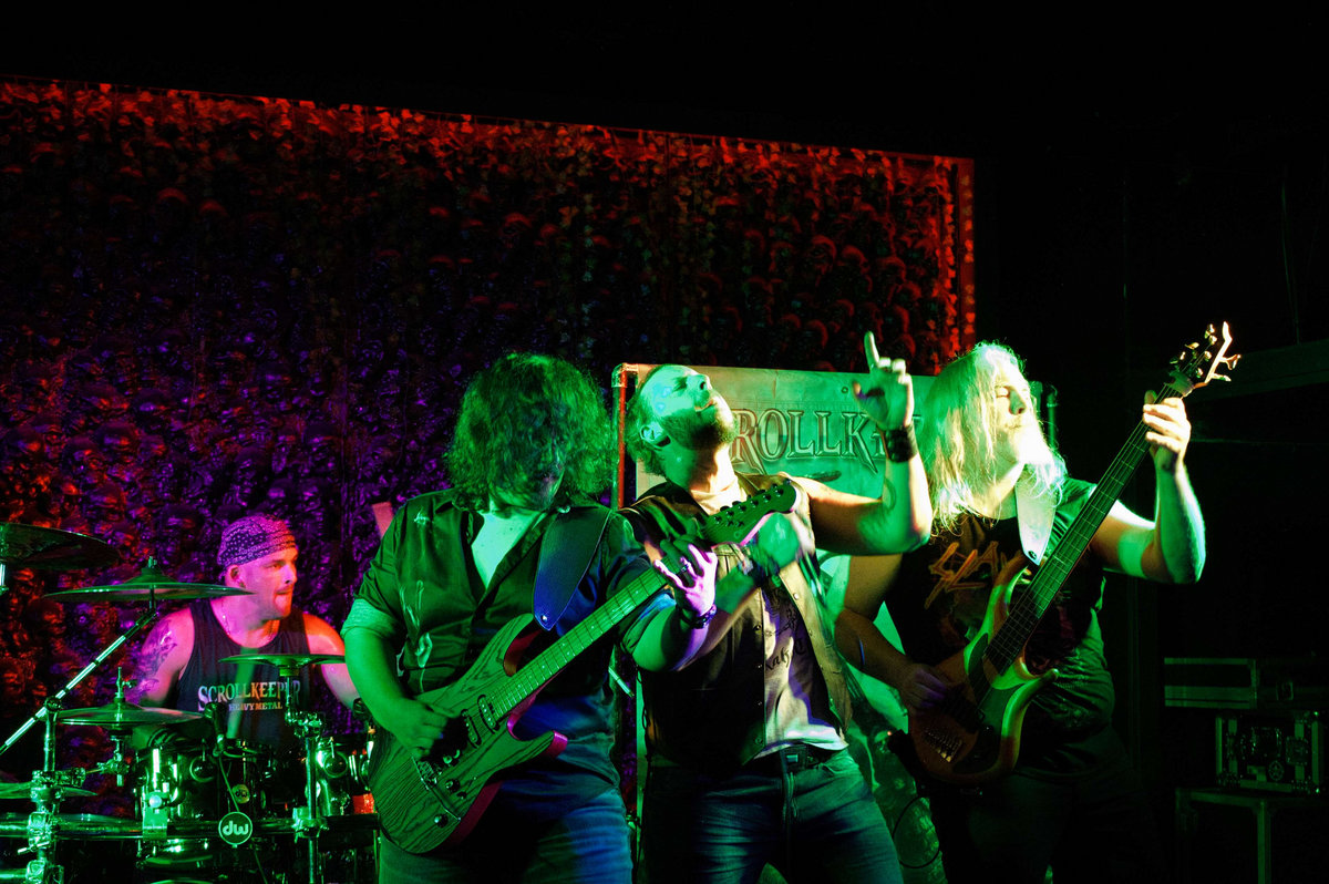 Scrollkeeper lança cover de “Wrathchild” em homenagem a Paul Di’Anno