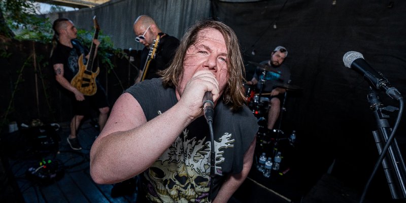 Thrown To Wolves lança novo single “The Covenant”