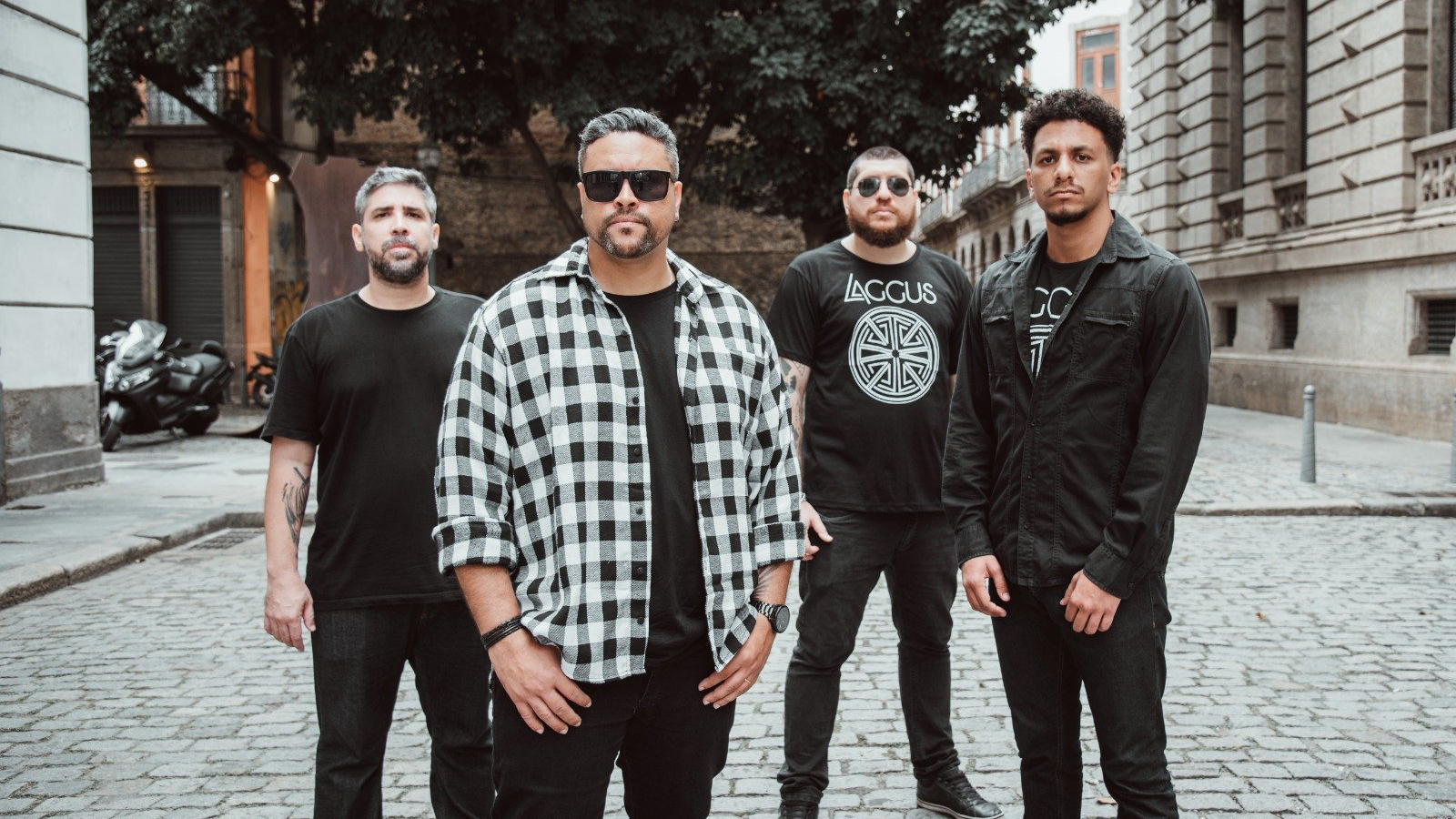 Laggus estreia nova fase e dispara contra falsos gurus no videoclipe de “Modus Operandi”