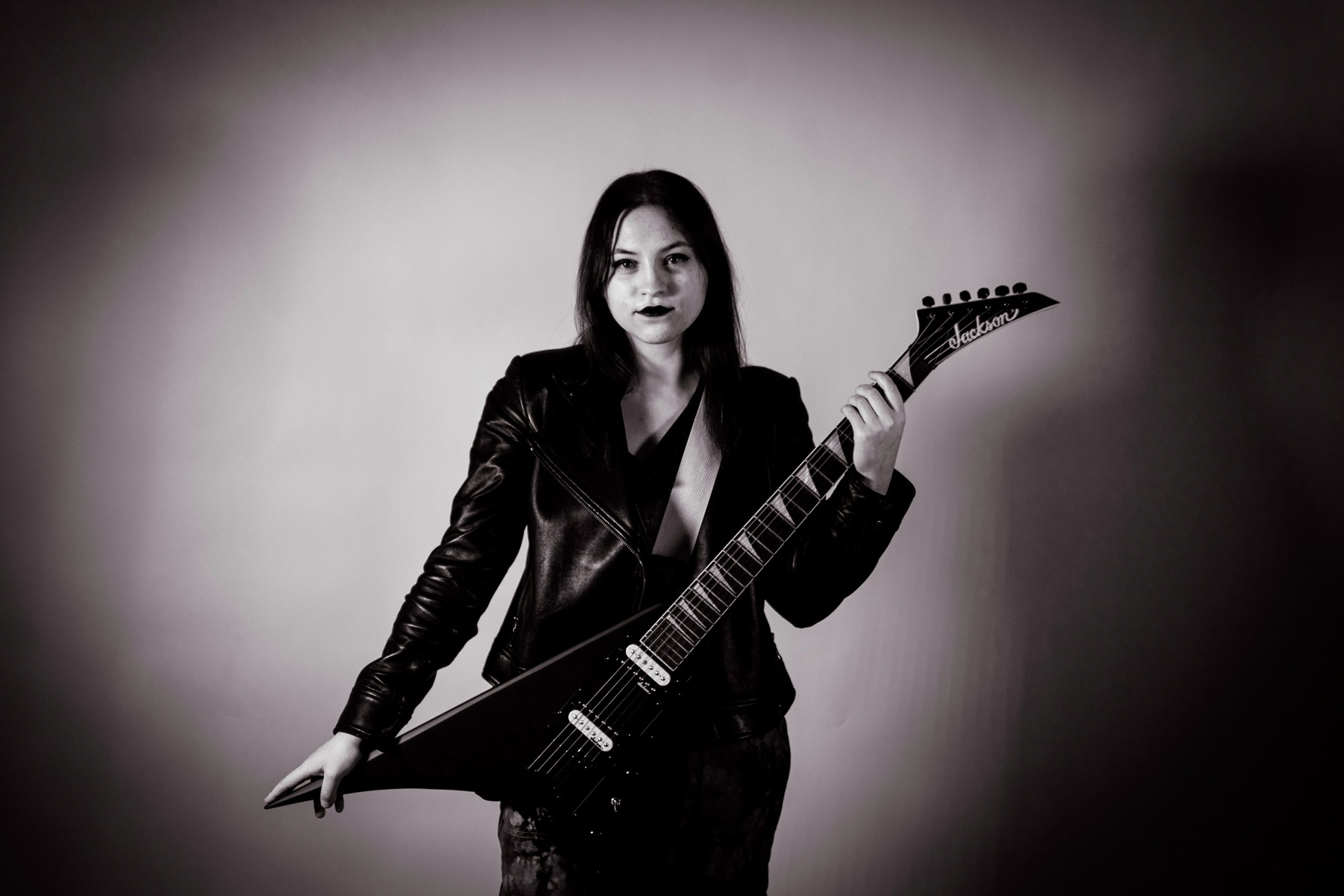 Maxilla lança novo single “My Creatures” e anuncia álbum de estreia para agosto