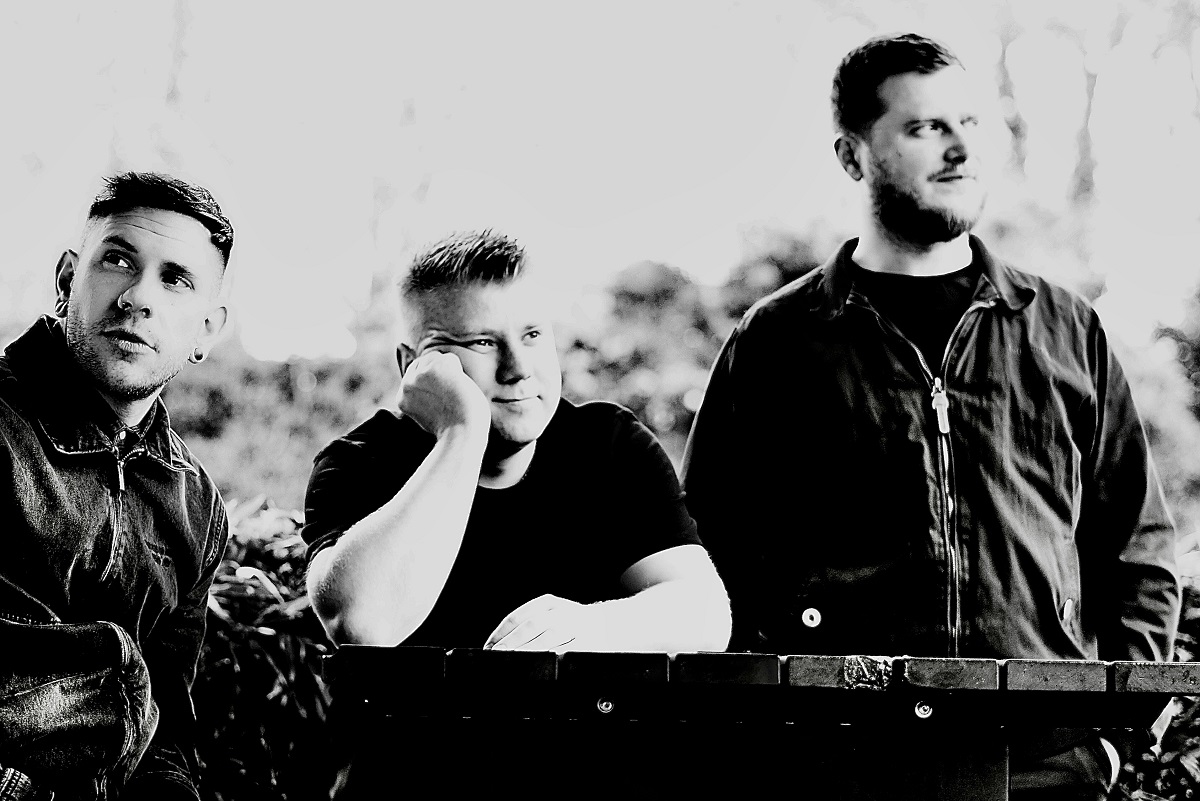 Saint Enemy lança single de estreia “Hold me like a Grudge”