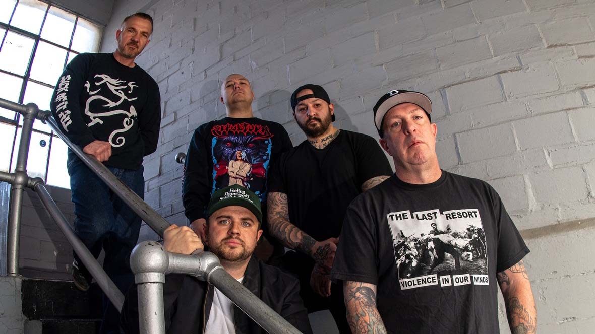 Death Before Dishonor e Ladrones juntos em São Paulo
