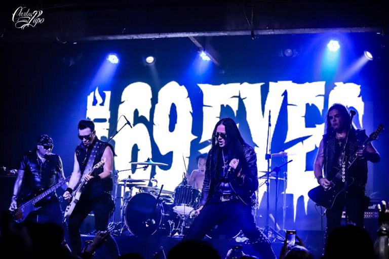 The 69 Eyes: Vampiros de Helsinque incendeiam São Paulo