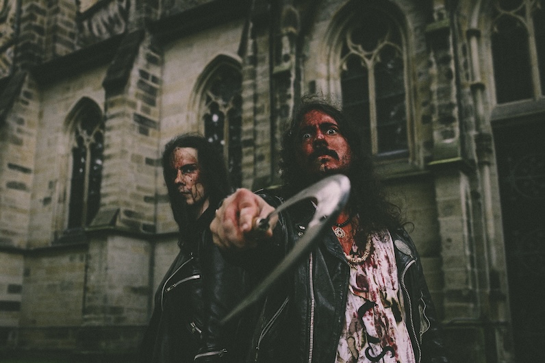 Outlaw anuncia novo álbum Opus Mortis e lança single “Through the Infinite Darkness”
