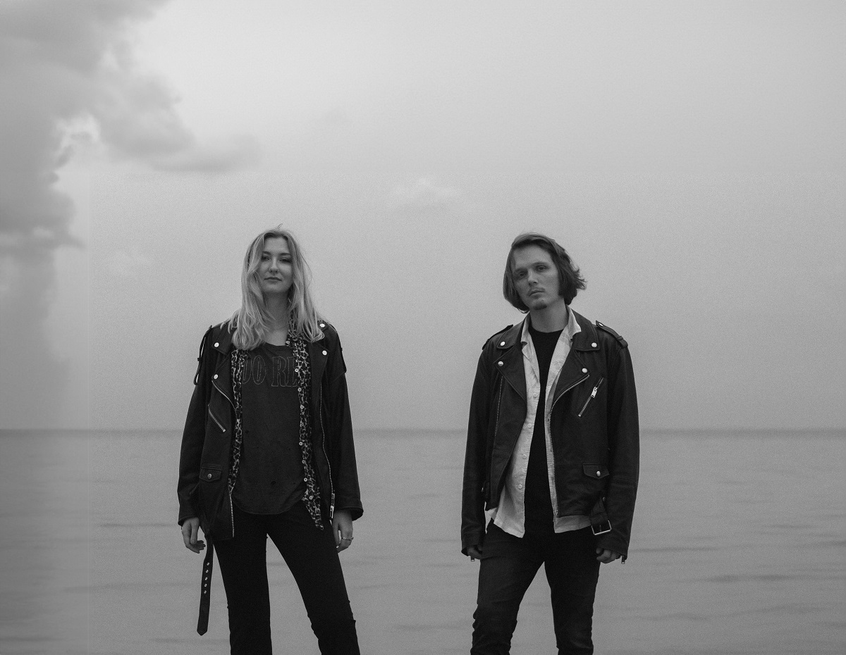 Crimson Brooks lança novo single “Passerby”