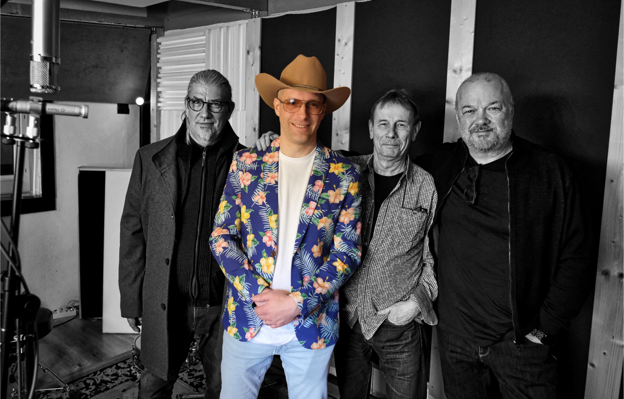 Svarp The Harp mergulha no blues rock no novo single “Hoochie Coochie Man”