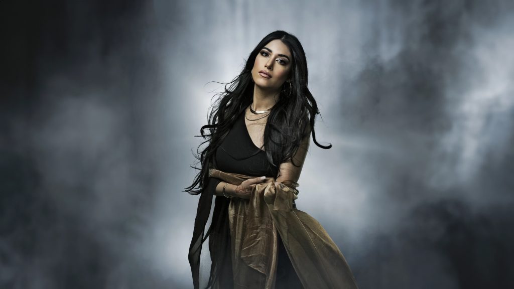 Xandria lança ‘Eclipse’: Ambre Vourvahis fala sobre o álbum, sua evolução vocal e o compromisso da arte em tempos sombrios