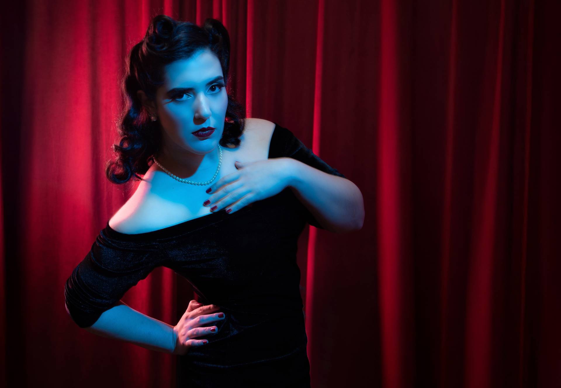 Carol Carmin lança disco de estreia e apresenta show no GoPub