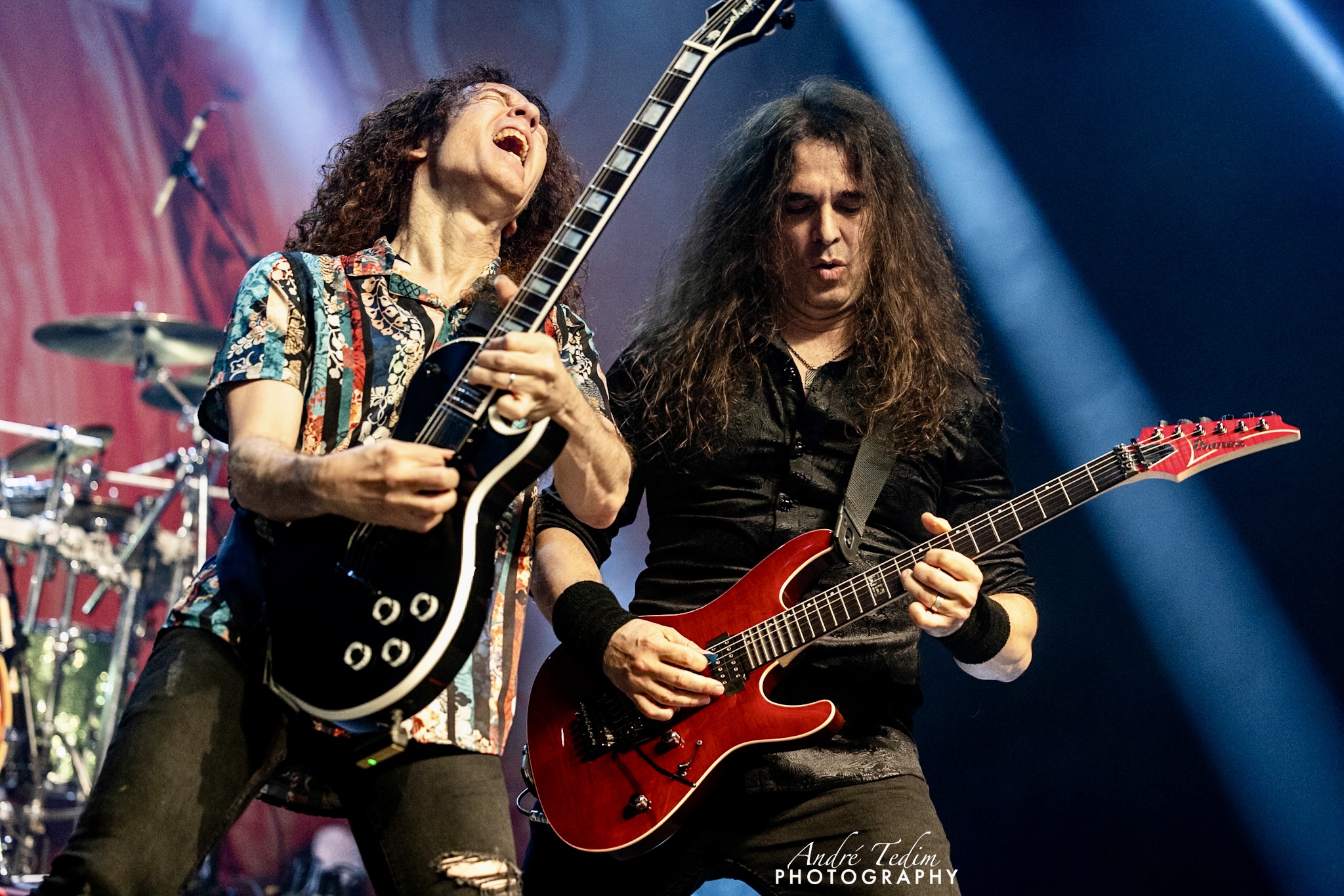 Kiko Loureiro anuncia turnê do álbum 
