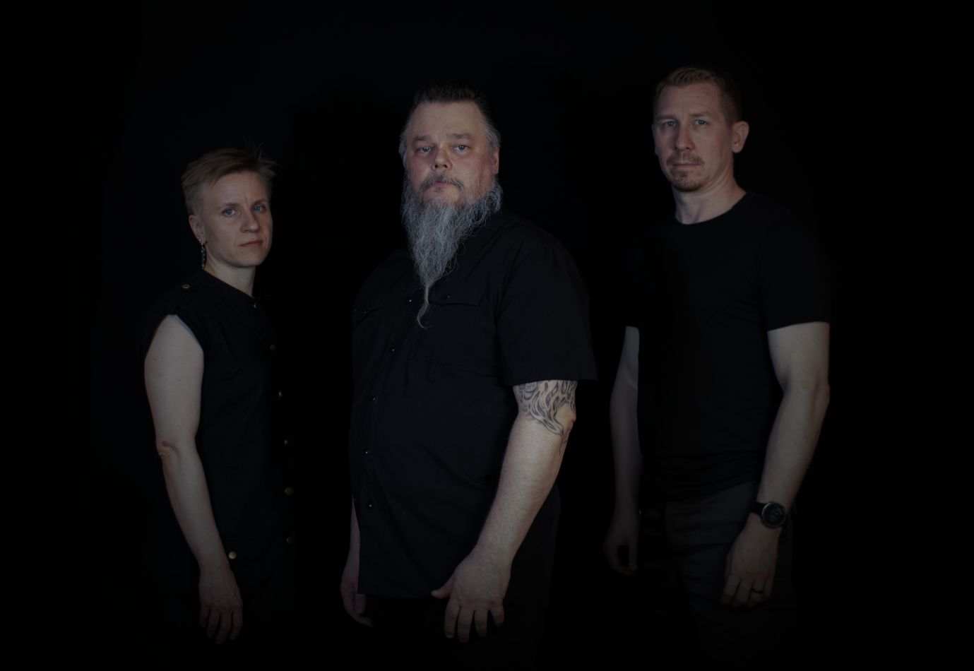Kalmo lança novo single “Thy Saviour, Thy Master” em novembro