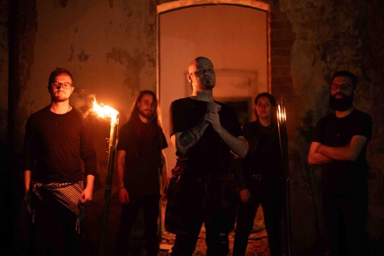 Vakan lança videoclipe grandioso para “The Hunter” e revela o lado mais sombrio de seu vindouro álbum conceitual