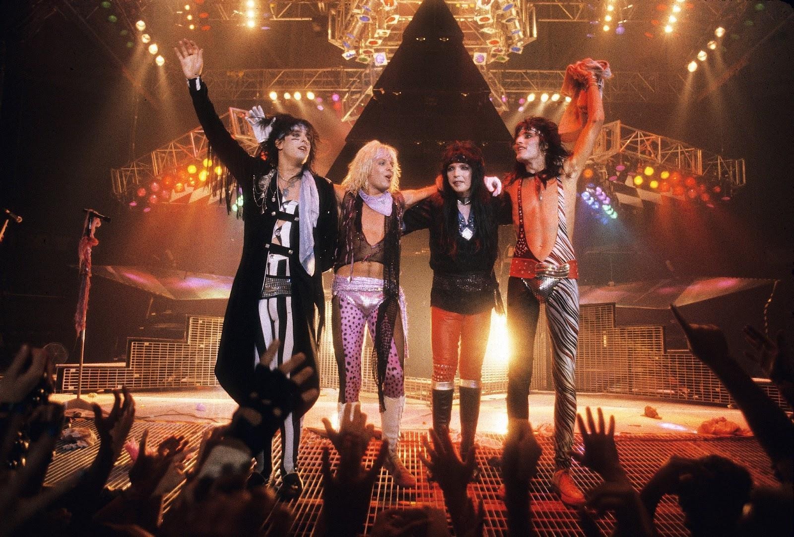 Mötley Crüe celebra 40 anos de “Theatre Of Pain” com novo box set deluxe