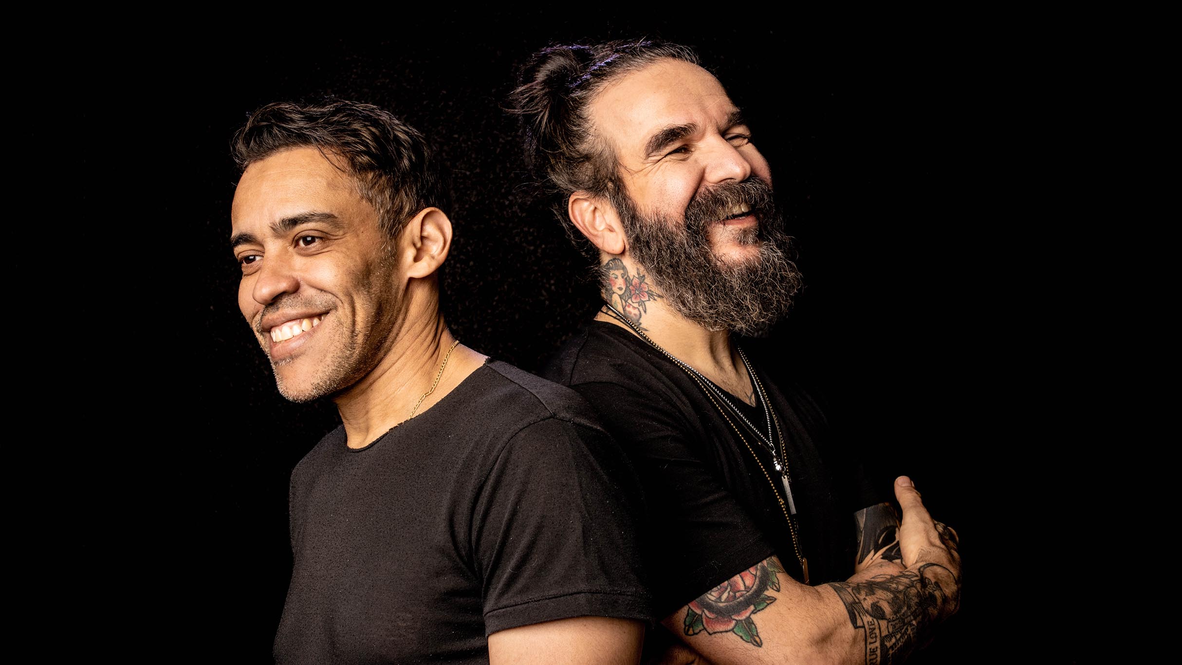 Mindigo lança “Love Is Free” e reforça mensagem de união em novo single