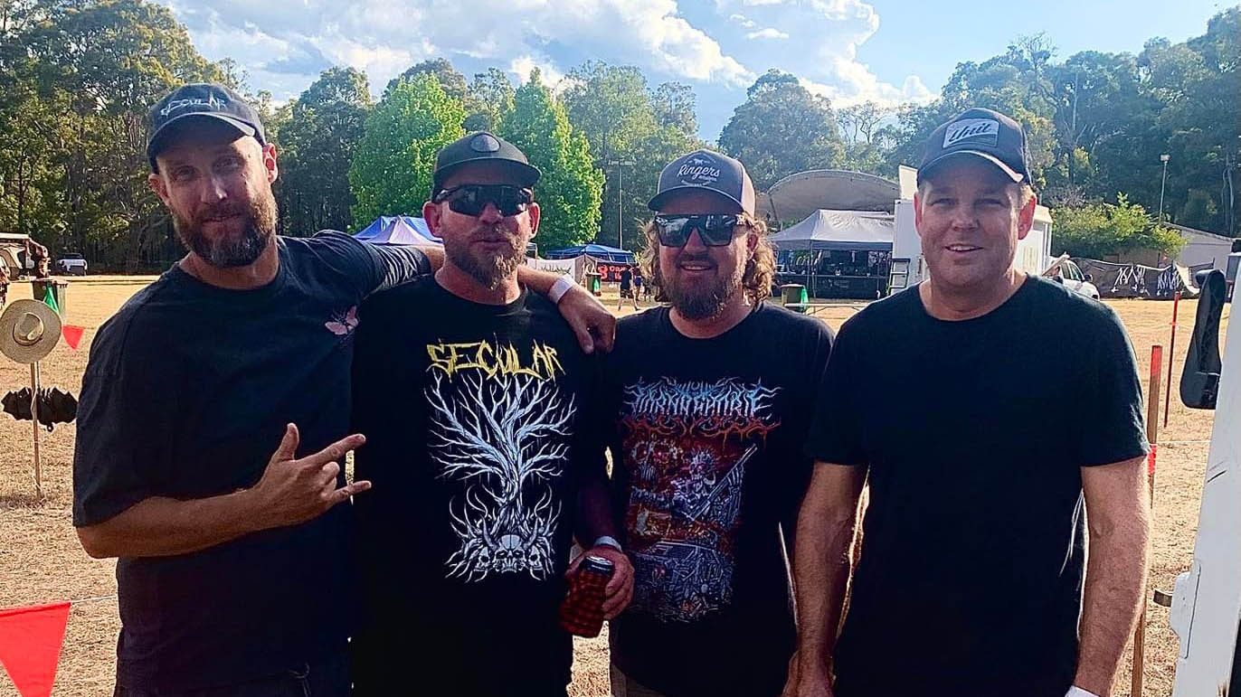 Secular lança novo single “Pull the Stitches”