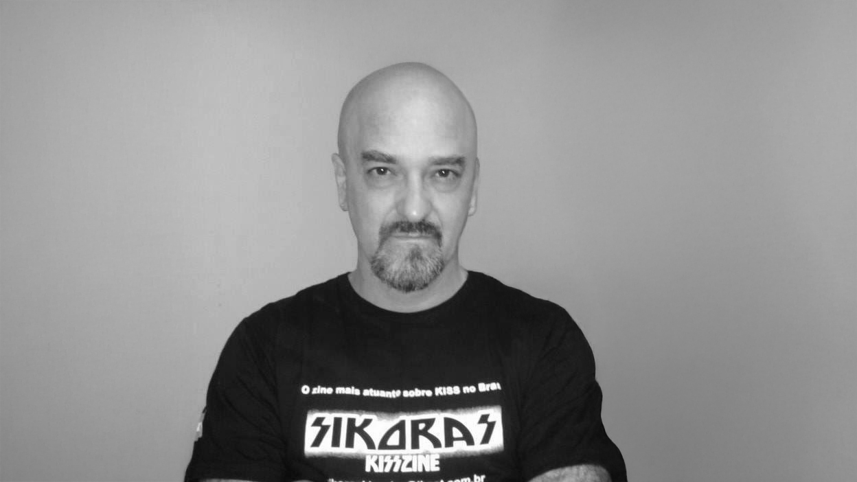 Charlie Curcio conta em seu livro “1994 Um Ano Monstro” suas aventuras para ver o Monsters Of Rock daquele ano